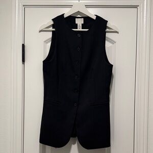Hm Black tailored Vest nwot